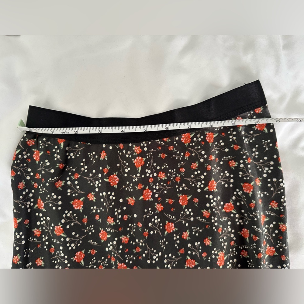 Knit Riot Black and Red Floral Midi Skirt XS - Picture 6 of 6